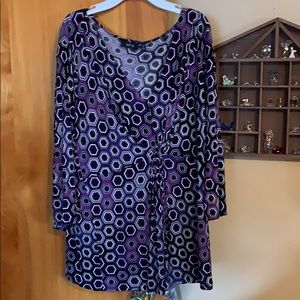 V-neck knotted long sleeve top